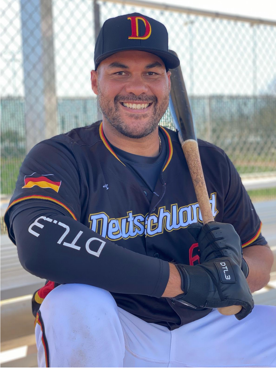 Battingglove Donald Lutz